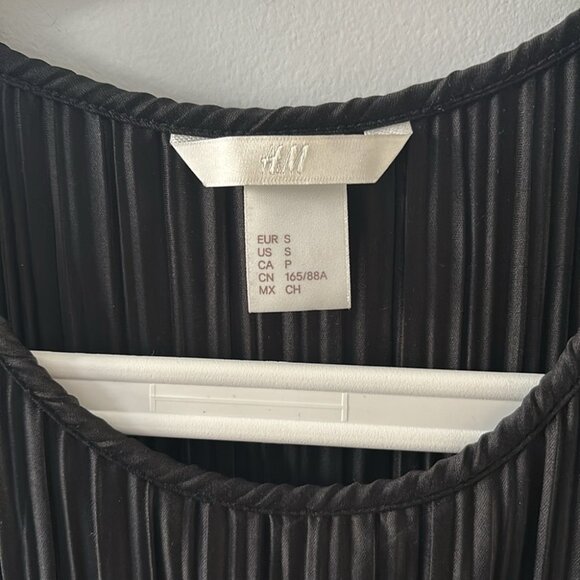 H&M Black Pleated Women’s Dress Size S - Picture 3 of 5